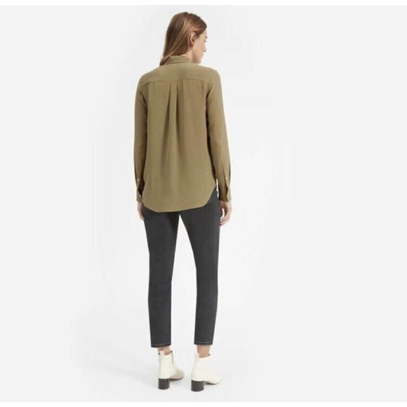 Everlane Women’s Size 6 Button Up Shirt 100% Silk Olive Green Career Office M15 - Picture 3 of 8